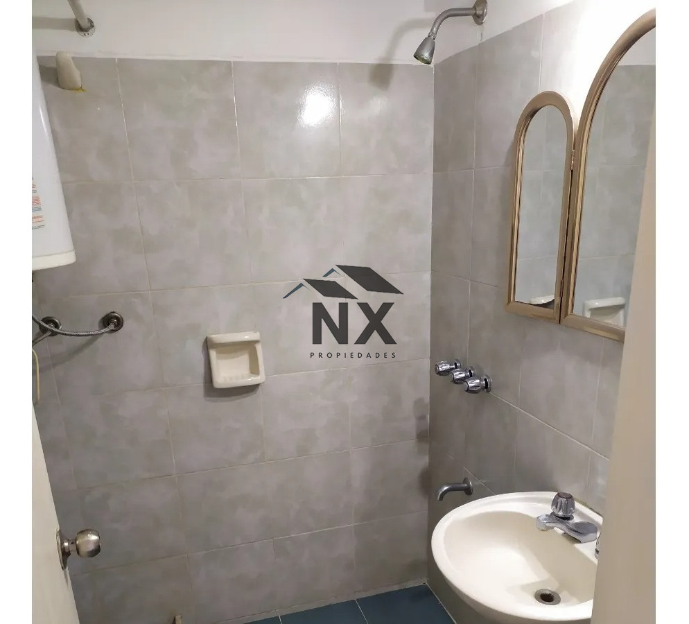 Apartamento ID.11 - Alquiler Apartamento 1 Dormitorio Con Garage  Piso Alto, Terraza, Pocitos, T