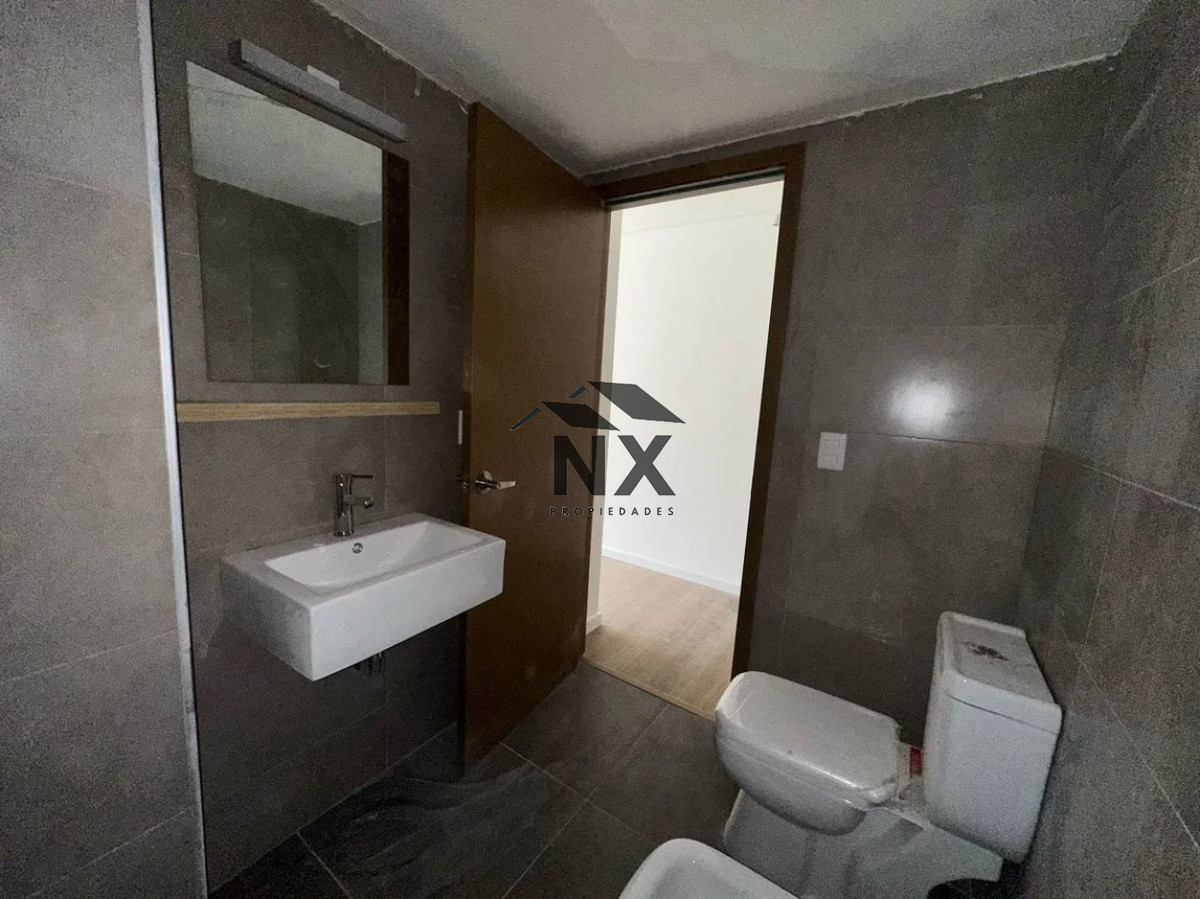 Apartamento ID.13 - Alquiler Apartamento 1 Dormitorio, Patio Y Garage, Barbacoa, La Blanqueada, T
