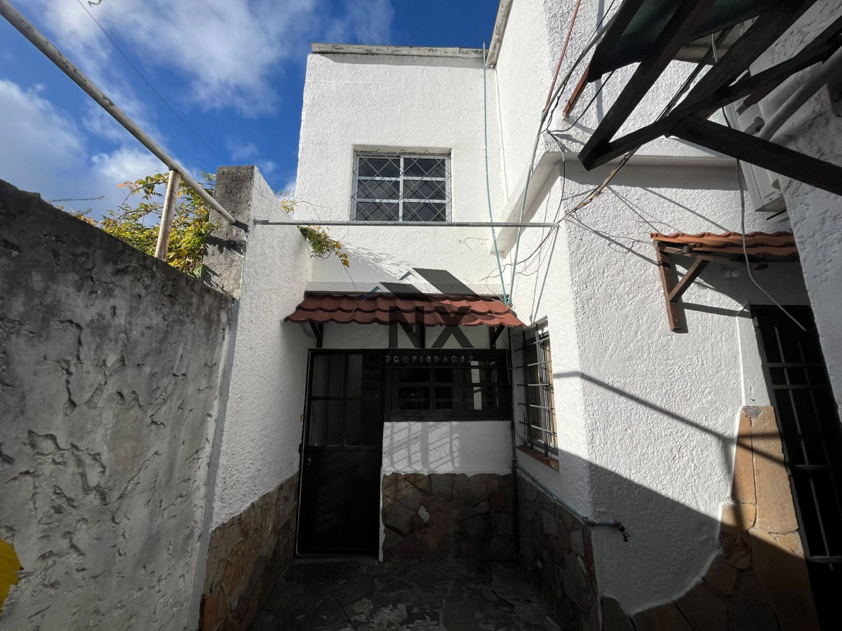 Apartamento ID.52 - Venta Apartamento Tipo Casa 1 Dormitorio, Parrillero, Parque Batlle, T