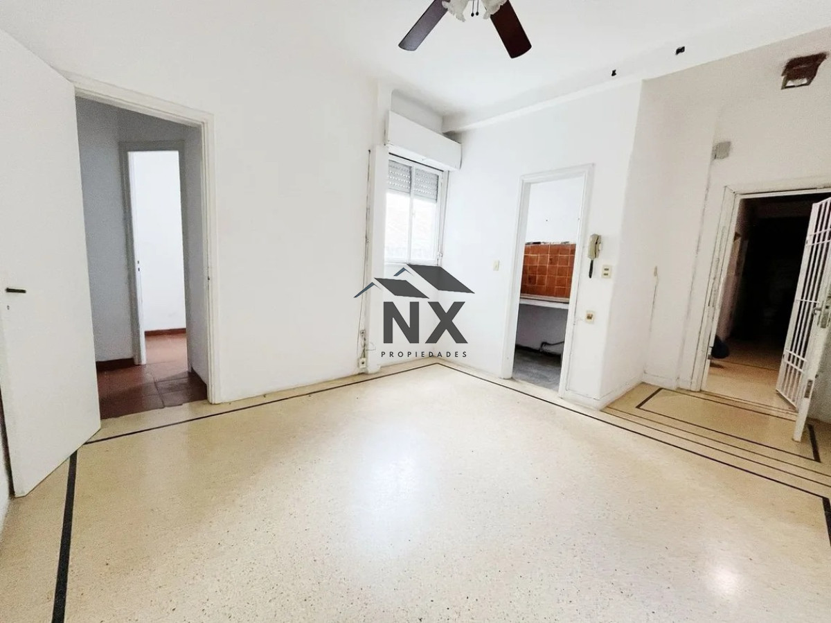 Apartamento ID.14 - Alquiler Apartamento 3 Dormitorios En Cordón Sur  Al Frente, T