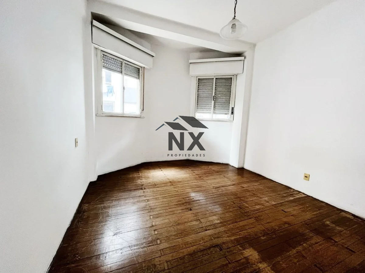 Apartamento ID.14 - Alquiler Apartamento 3 Dormitorios En Cordón Sur  Al Frente, T