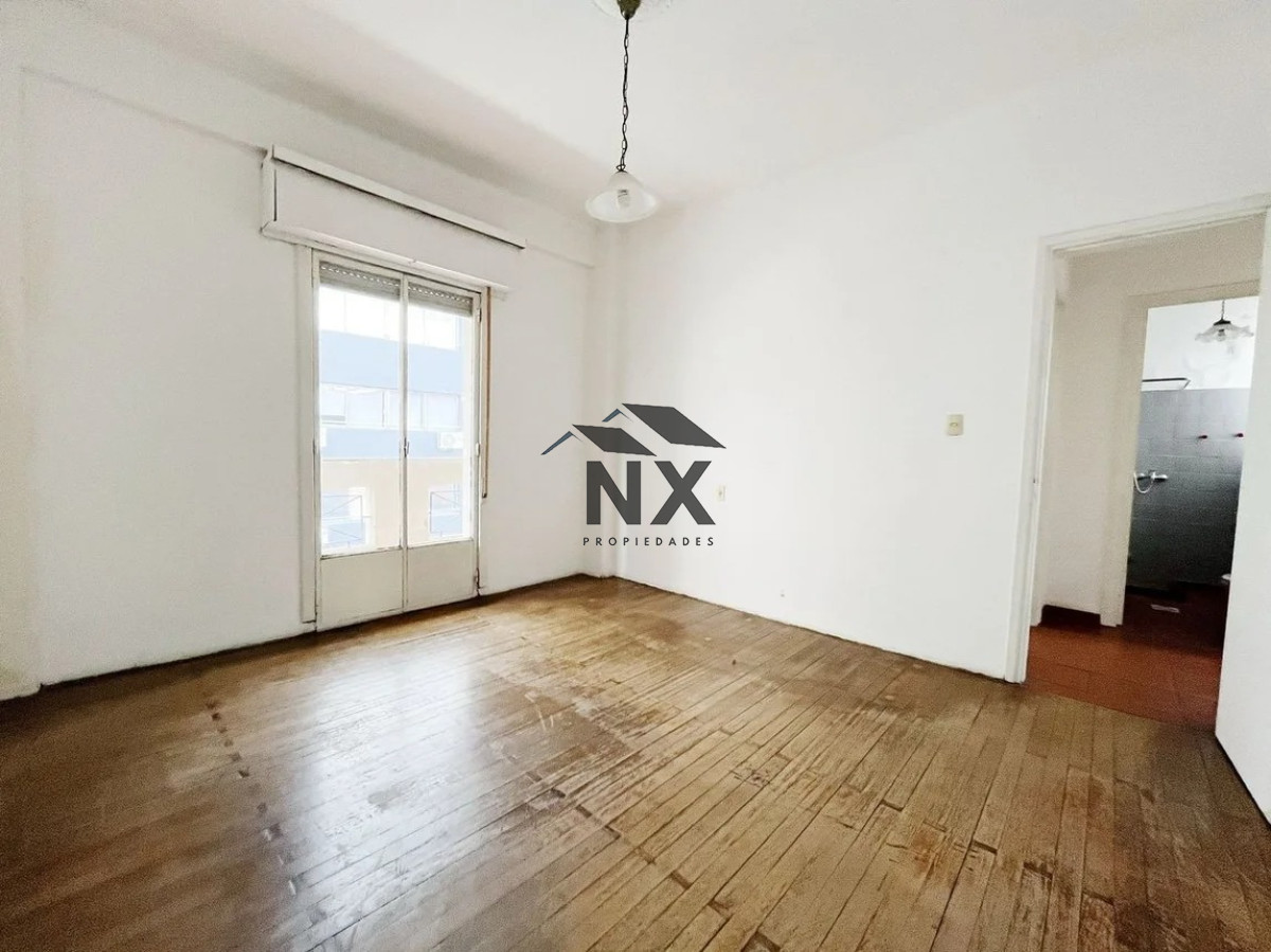 Apartamento ID.14 - Alquiler Apartamento 3 Dormitorios En Cordón Sur  Al Frente, T