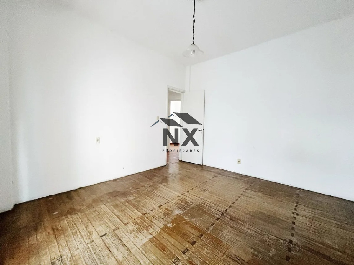 Apartamento ID.14 - Alquiler Apartamento 3 Dormitorios En Cordón Sur  Al Frente, T
