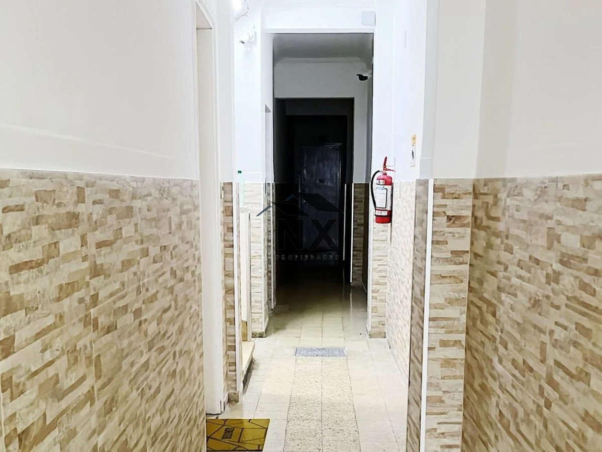 Apartamento ID.14 - Alquiler Apartamento 3 Dormitorios En Cordón Sur  Al Frente, T