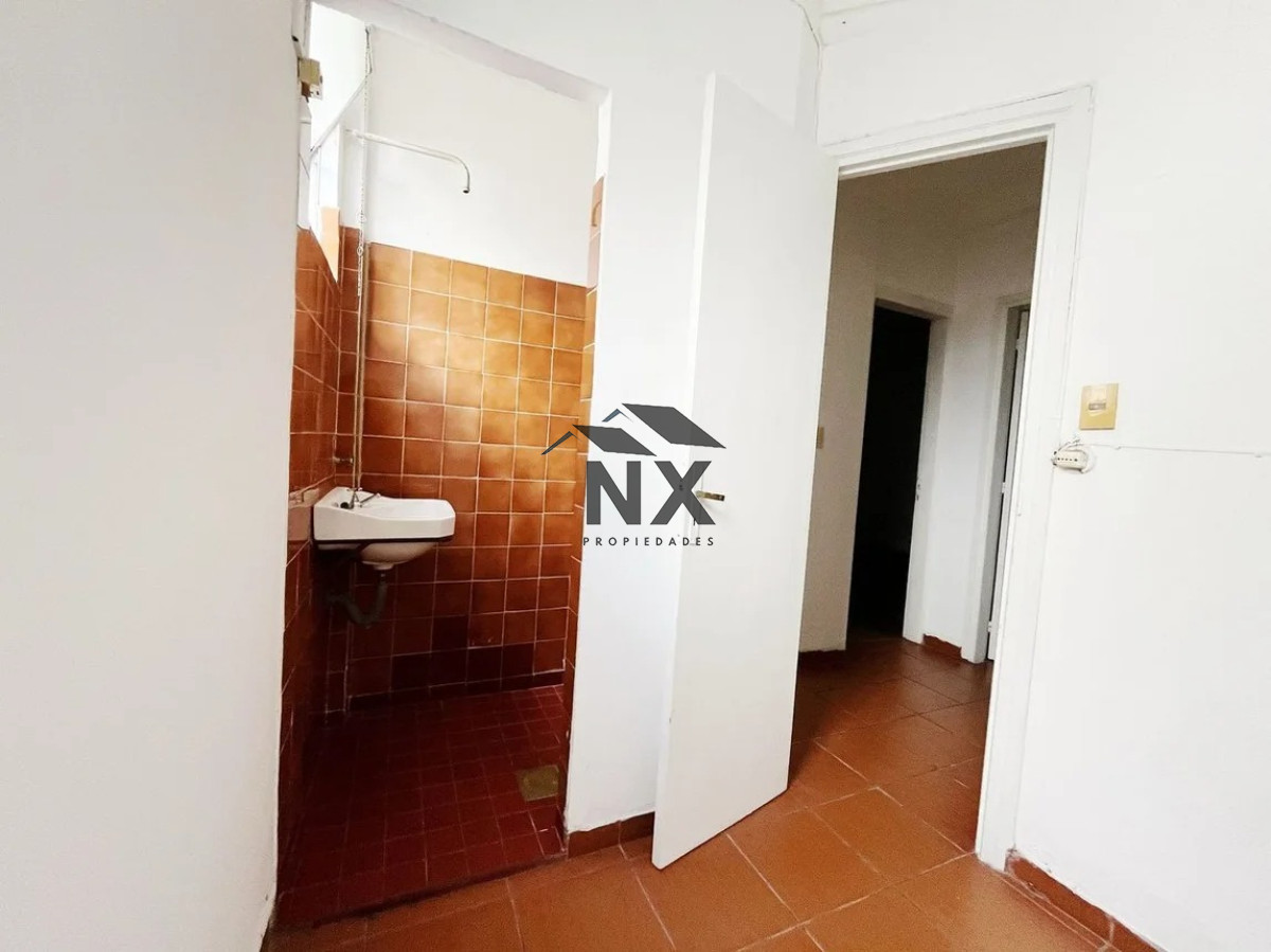 Apartamento ID.14 - Alquiler Apartamento 3 Dormitorios En Cordón Sur  Al Frente, T