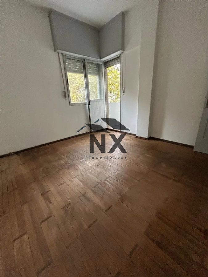 Apartamento ID.18 - Alquiler Apartamento En Parque Rodo, 2 Dormitorios, Balcón, T