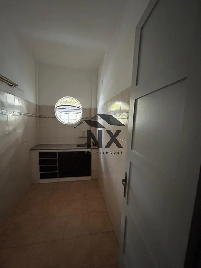 Apartamento ID.18 - Alquiler Apartamento En Parque Rodo, 2 Dormitorios, Balcón, T