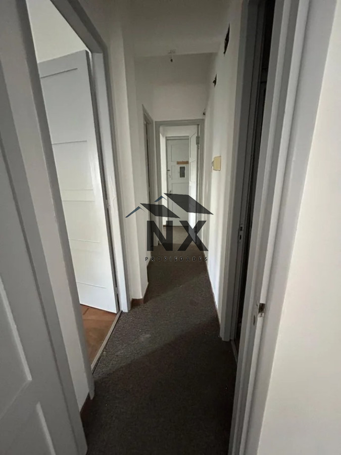 Apartamento ID.18 - Alquiler Apartamento En Parque Rodo, 2 Dormitorios, Balcón, T