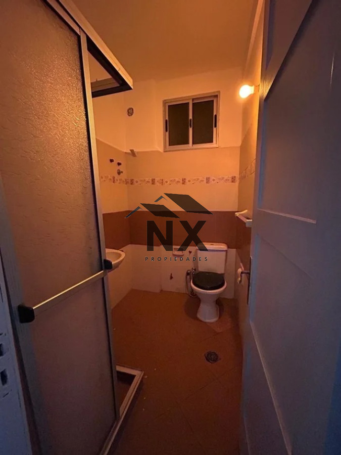 Apartamento ID.18 - Alquiler Apartamento En Parque Rodo, 2 Dormitorios, Balcón, T