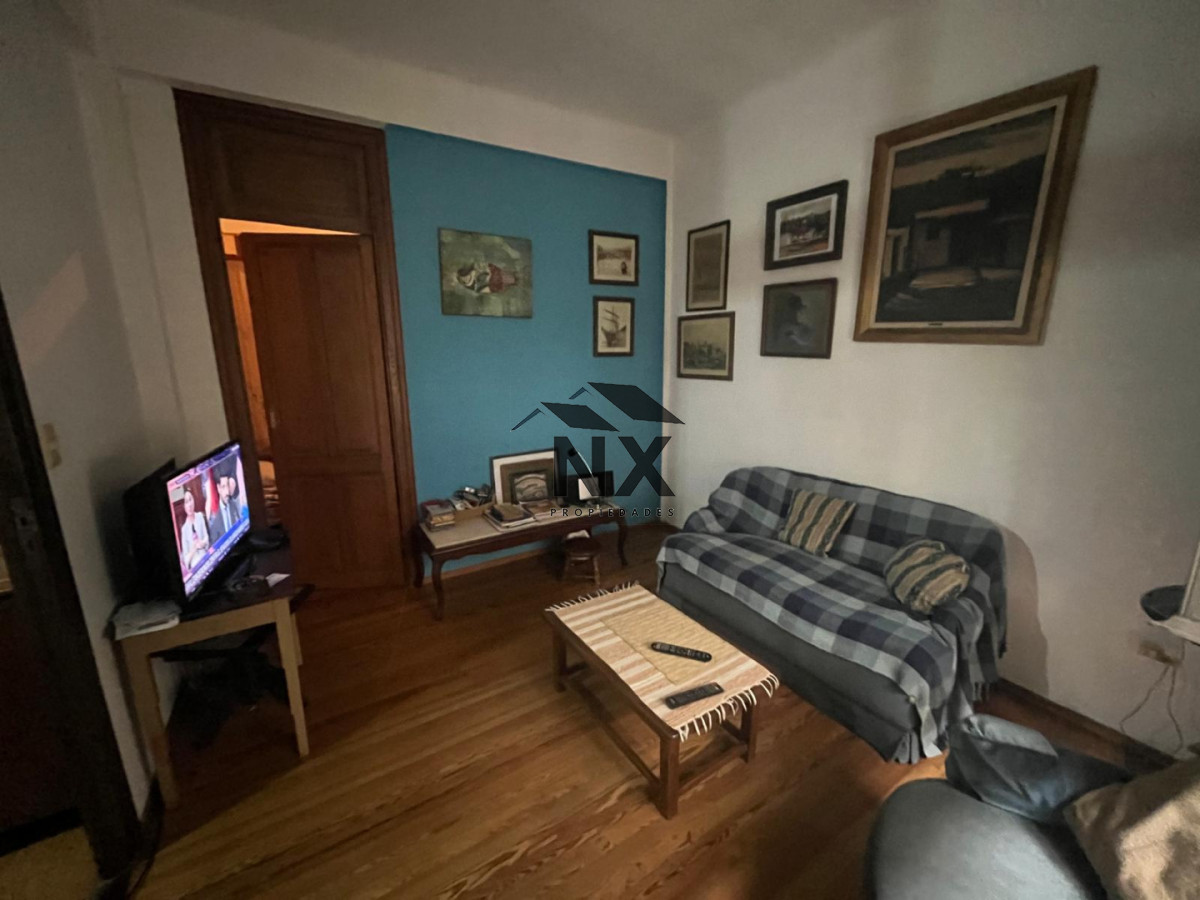 Apartamento ID.350 - Venta Apartamento de 2 Dormitorios Renovado en Ciudad Vieja, T