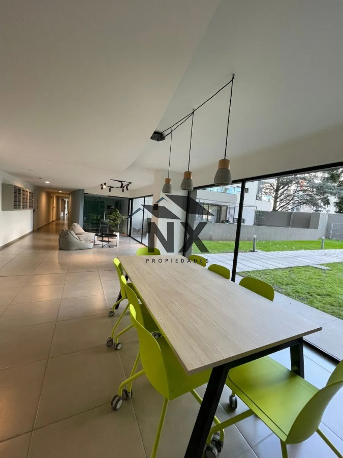 Apartamento ID.22 - Alquiler Apartamento 1 Dormitorio En Tres Cruces, Balcon, Patio, Gimnasio, T