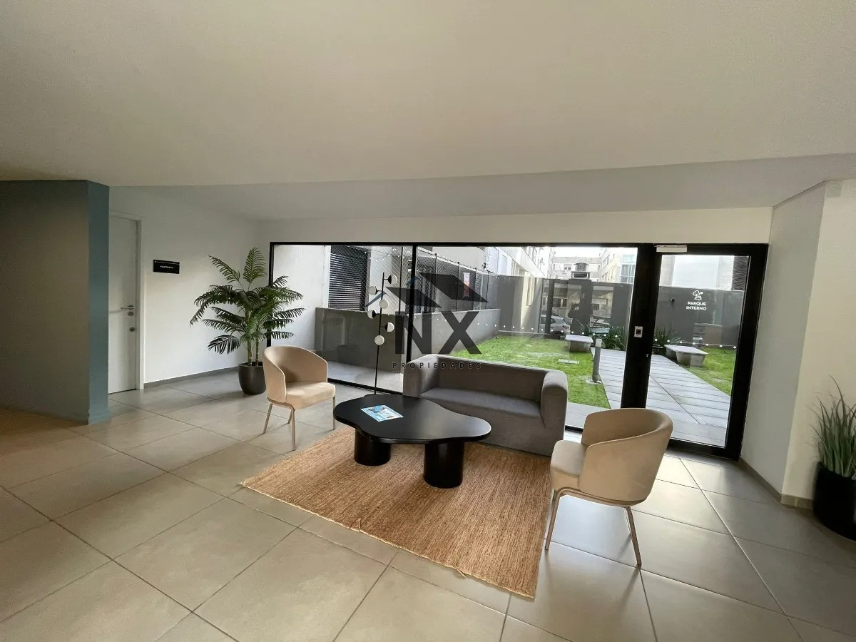 Apartamento ID.22 - Alquiler Apartamento 1 Dormitorio En Tres Cruces, Balcon, Patio, Gimnasio, T