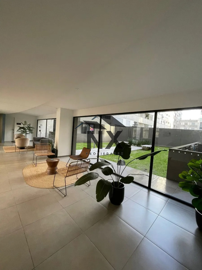 Apartamento ID.22 - Alquiler Apartamento 1 Dormitorio En Tres Cruces, Balcon, Patio, Gimnasio, T