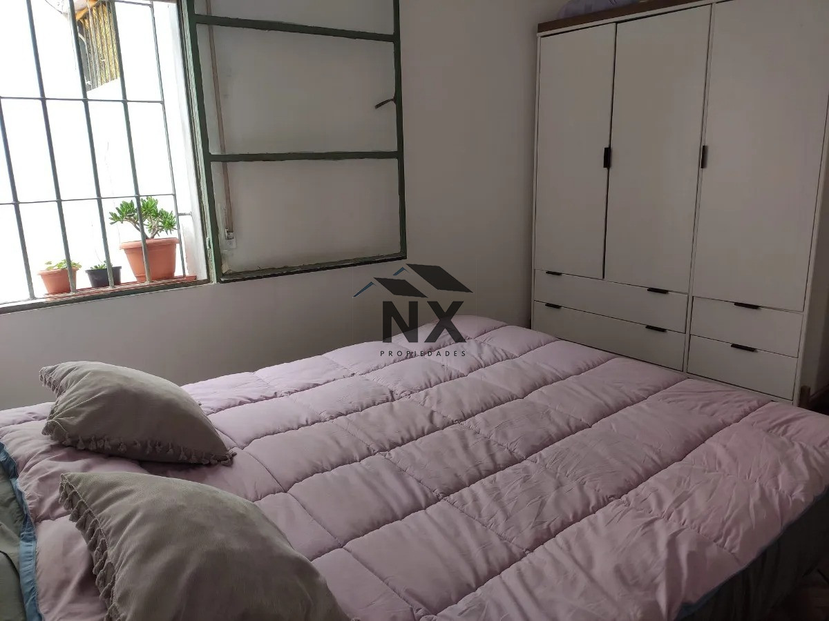 Apartamento ID.24 - Alquiler Apartamento tipo Casa 2 Dormitorios En Pocitos, Terraza, Patio T