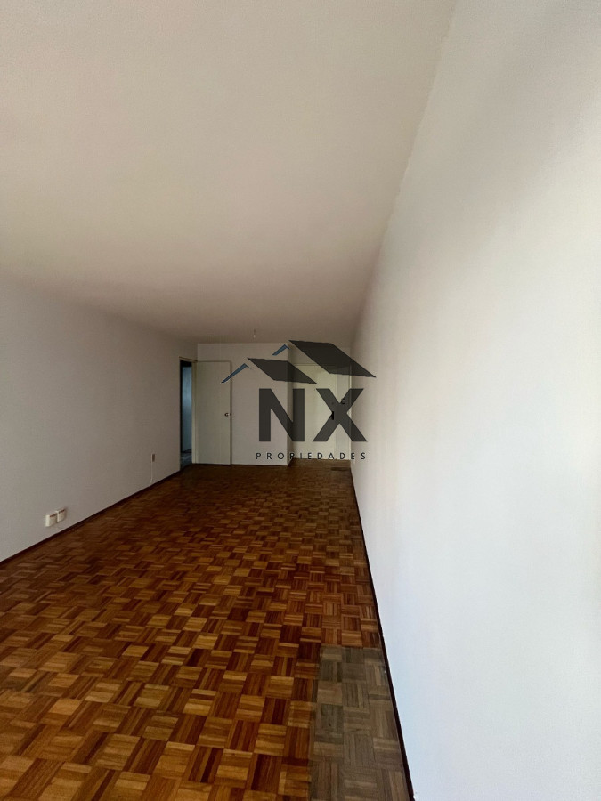 Apartamento ID.39 - Venta Apartamento 3 Dormitorios En Tres Cruces Balcon, T