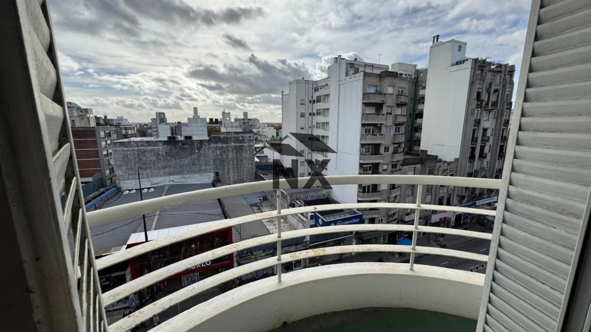 Apartamento ID.78 - Alquiler Apartamento 2 Dormitorios, Centro, Balcón, T