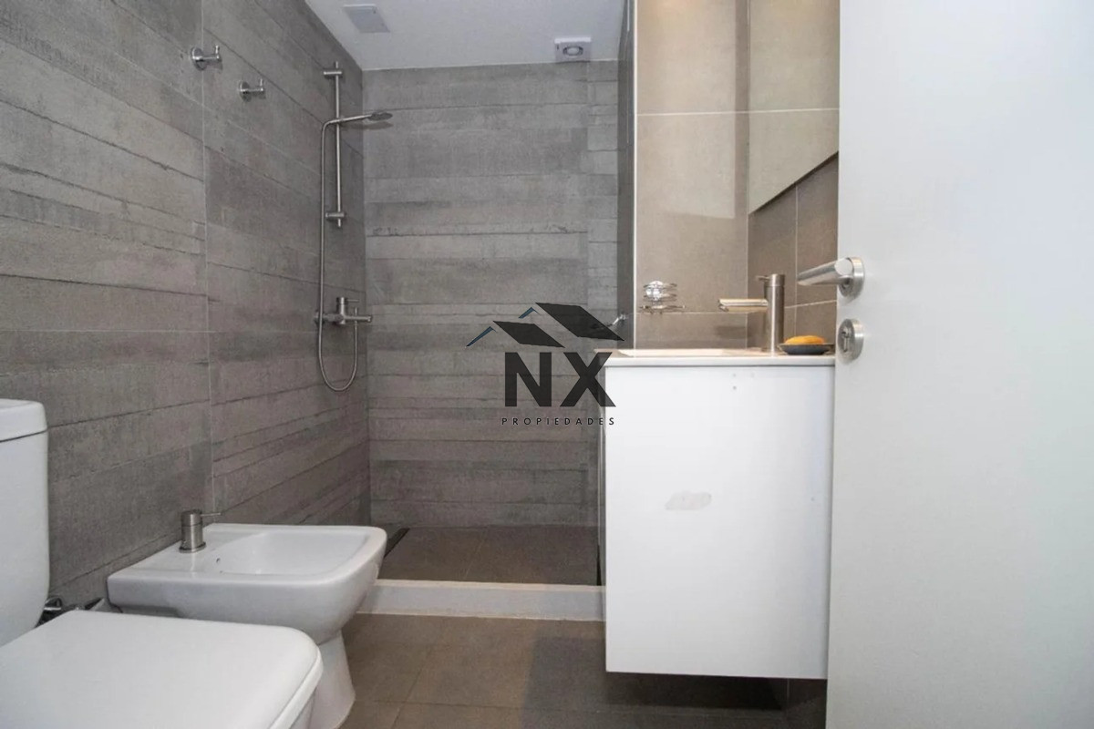 Apartamento ID.5 - Alquiler Apartamento 2 Dormitorios En Punta Gorda  Con Garage, Balcón Y Amenities, T
