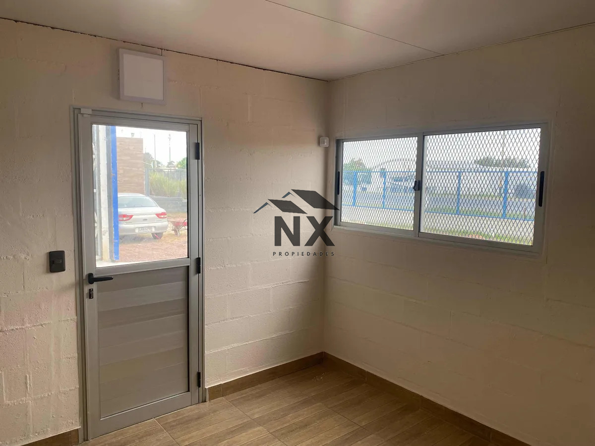 Apartamento ID.129 - Alquilo a estrenar Depósito, Local Comercial o Industrial de 4500m2, J