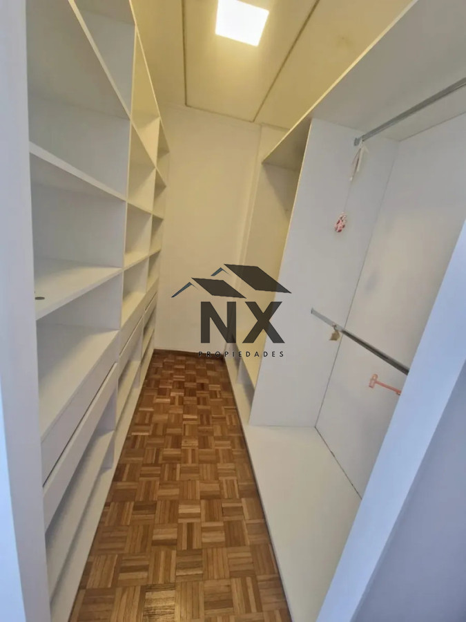 Apartamento ID.373 - Venta 3 Dormitorios + Servicio, Pocitos.