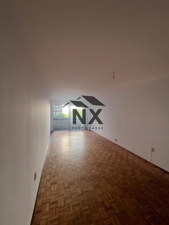 Apartamento ID.39 - Venta Apartamento 3 Dormitorios En Tres Cruces Balcon, T