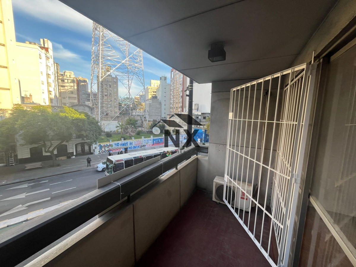 Apartamento ID.39 - Venta Apartamento 3 Dormitorios En Tres Cruces Balcon, T