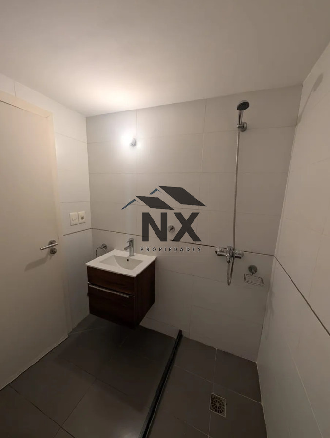 Apartamento ID.271 - Alquiler Apartamento, 1 Dorm, Balcon, Centro, Montevideo.