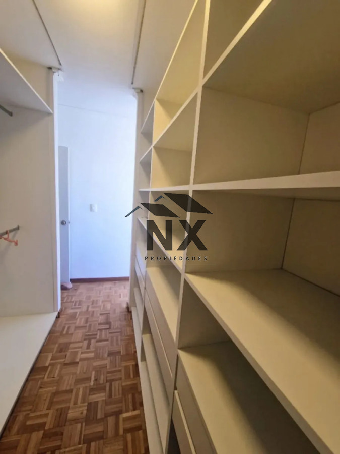 Apartamento ID.373 - Venta 3 Dormitorios + Servicio, Pocitos.