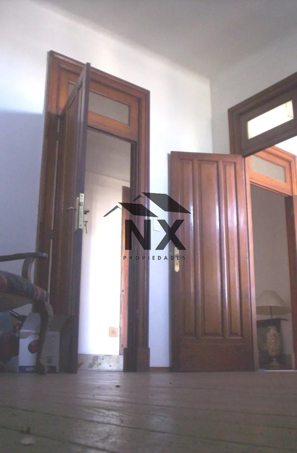 Apartamento ID.51 - Alquiler Apartamento 2 Dormitorios Ciudad Vieja en Palacio Salvo, T