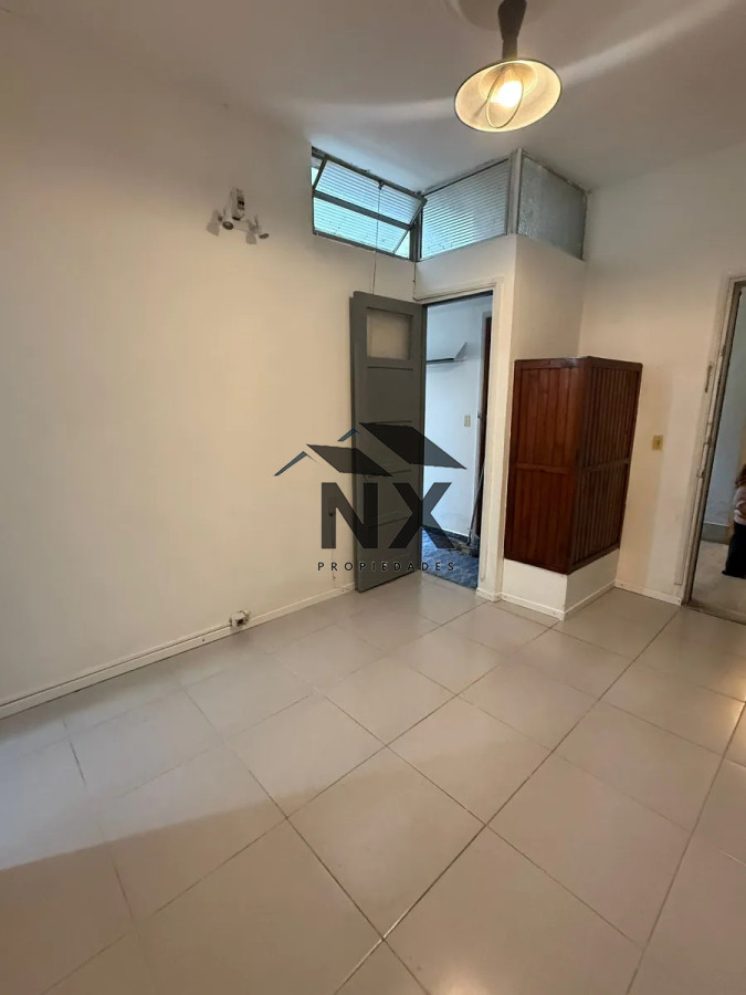 Apartamento ID.90 - Venta apto 2 Domitorios Patio uso Exclusivo Centro Montevideo, N