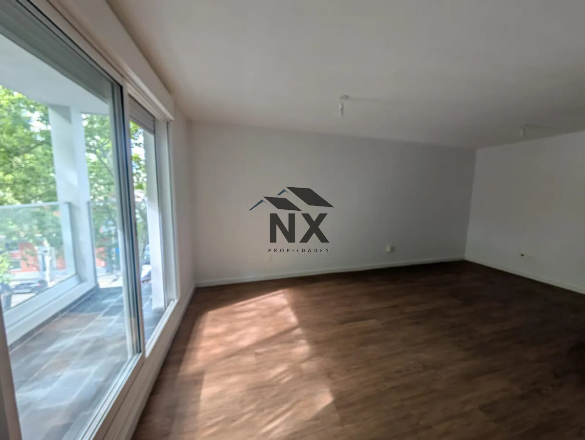 Apartamento ID.271 - Alquiler Apartamento, 1 Dorm, Balcon, Centro, Montevideo.