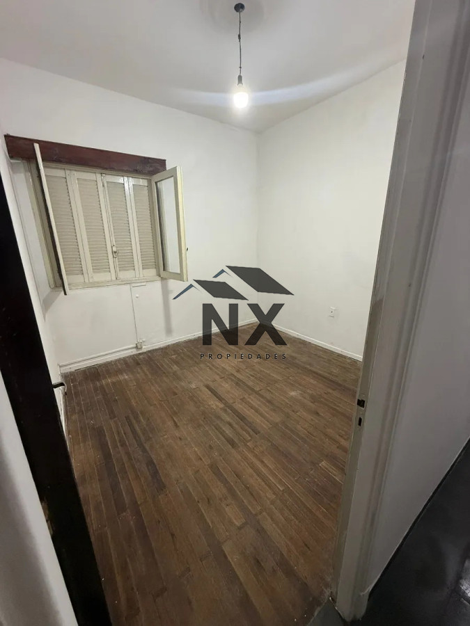 Apartamento ID.90 - Venta apto 2 Domitorios Patio uso Exclusivo Centro Montevideo, N