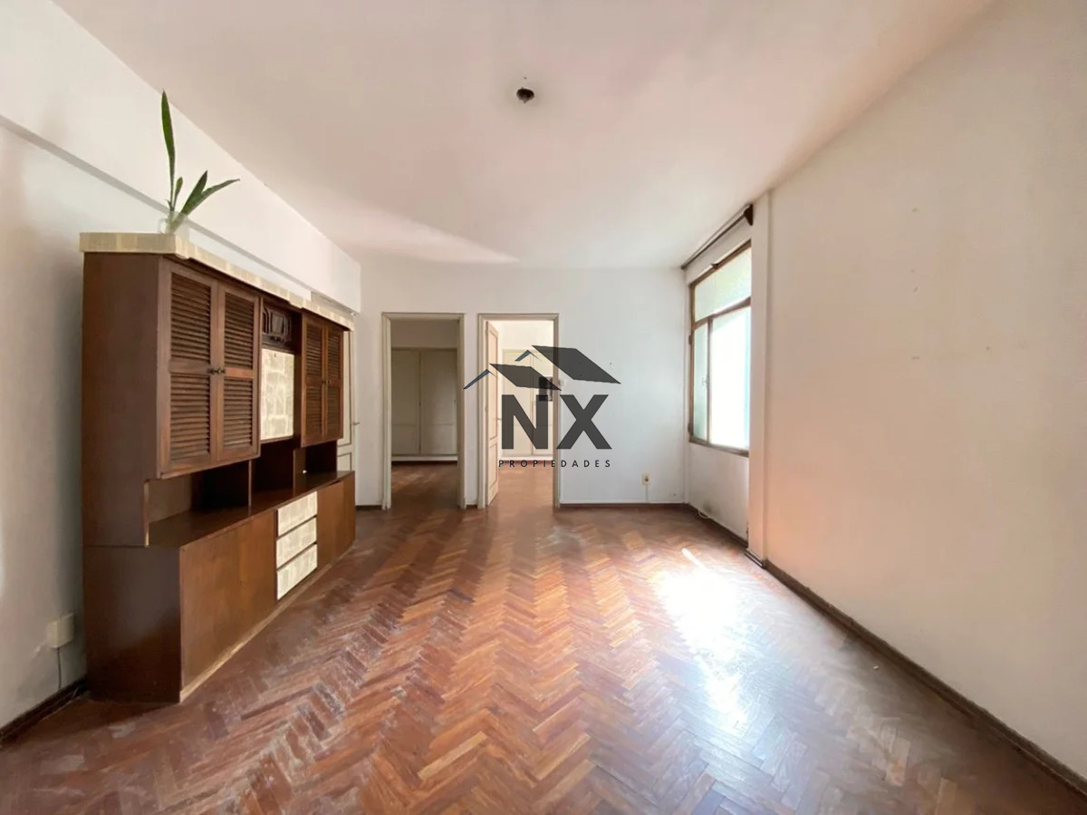 Apartamento ID.56 - Venta Apartamento 2 Dormitorios y Servicio, Centro, T