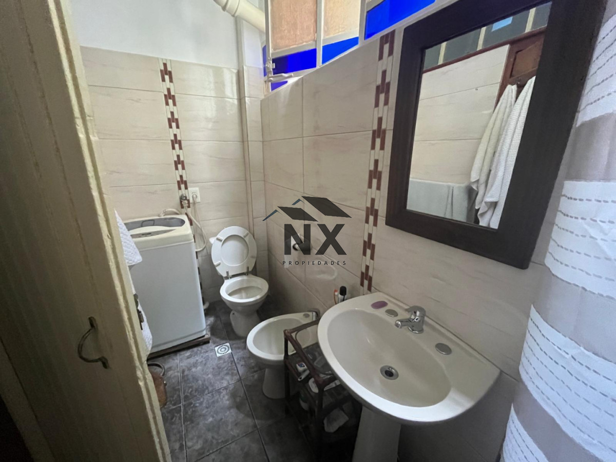 Apartamento ID.350 - Venta Apartamento de 2 Dormitorios Renovado en Ciudad Vieja, T