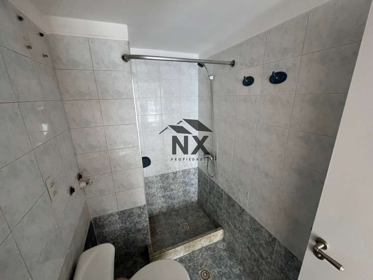 Apartamento ID.102 - Venta Apartamento Monoambiente, Pocitos, Calefacción Central, Balcón, T