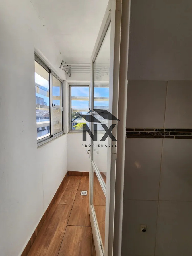 Apartamento ID.121 - Vendo Apartamento 1 Dormitorio con Cochera en Aguada, J