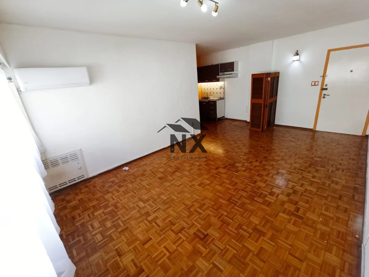 Apartamento ID.301 - Alquiler Apartamento, 2 Dorm, Centro, Montevideo, SH