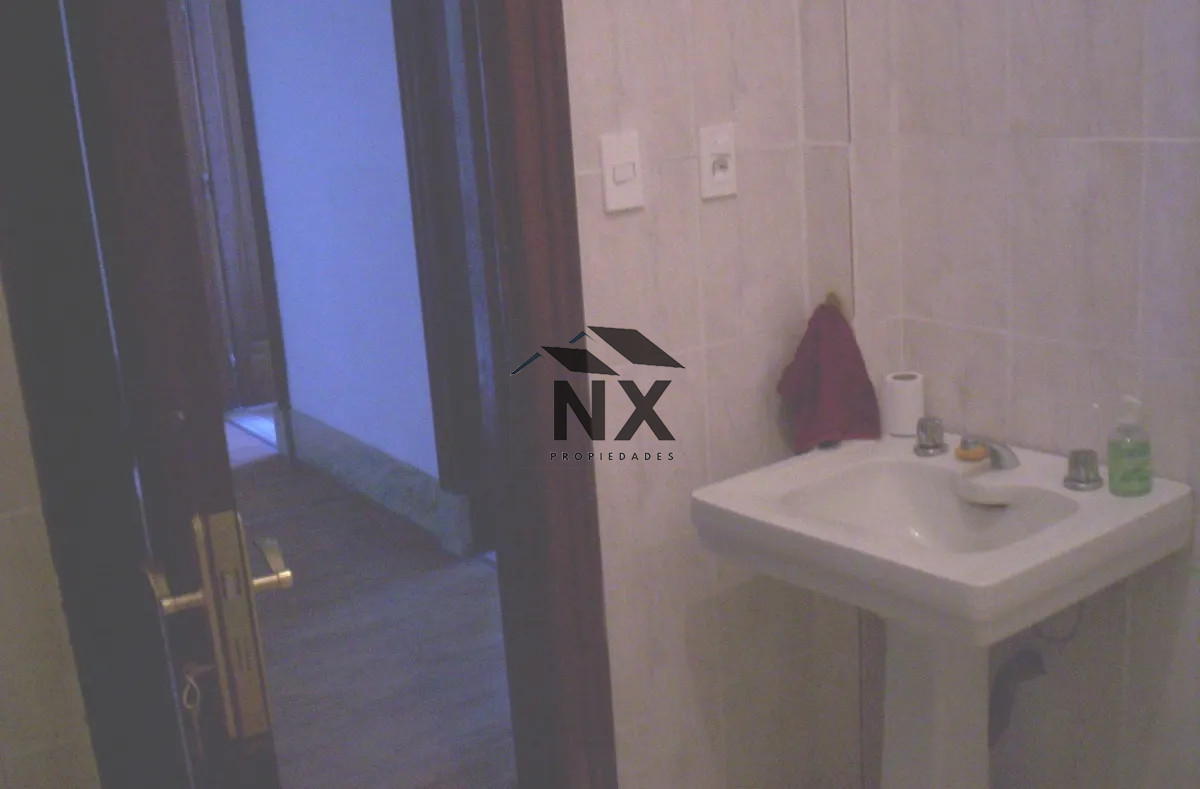 Apartamento ID.51 - Alquiler Apartamento 2 Dormitorios Ciudad Vieja en Palacio Salvo, T
