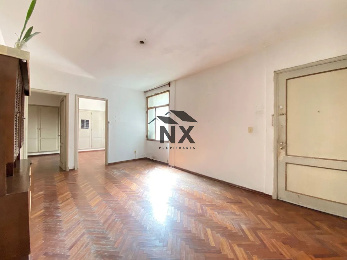 Apartamento ID.56 - Venta Apartamento 2 Dormitorios y Servicio, Centro, T