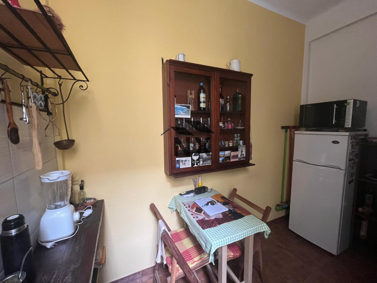 Apartamento ID.350 - Venta Apartamento de 2 Dormitorios Renovado en Ciudad Vieja, T
