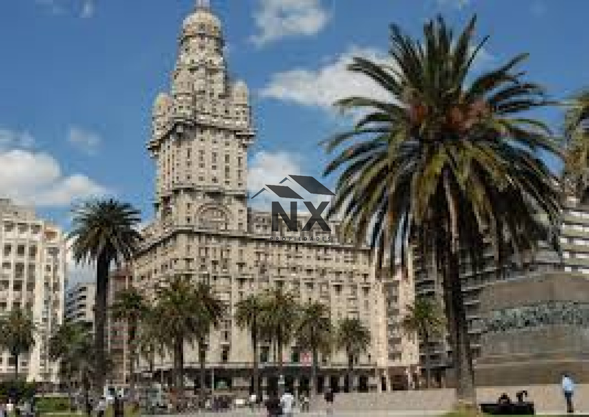 Apartamento ID.51 - Alquiler Apartamento 2 Dormitorios Ciudad Vieja en Palacio Salvo, T