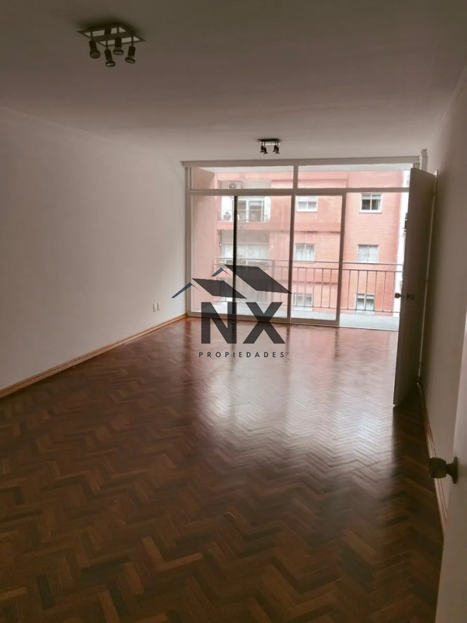 Apartamento ID.343 - Venta Apartamento 3 Dormitorios + Servicio, Garaje Pocitos, T