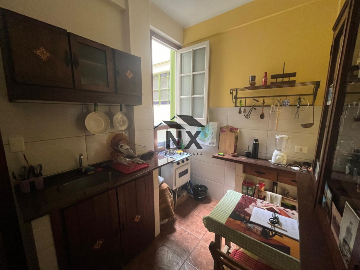 Apartamento ID.350 - Venta Apartamento de 2 Dormitorios Renovado en Ciudad Vieja, T