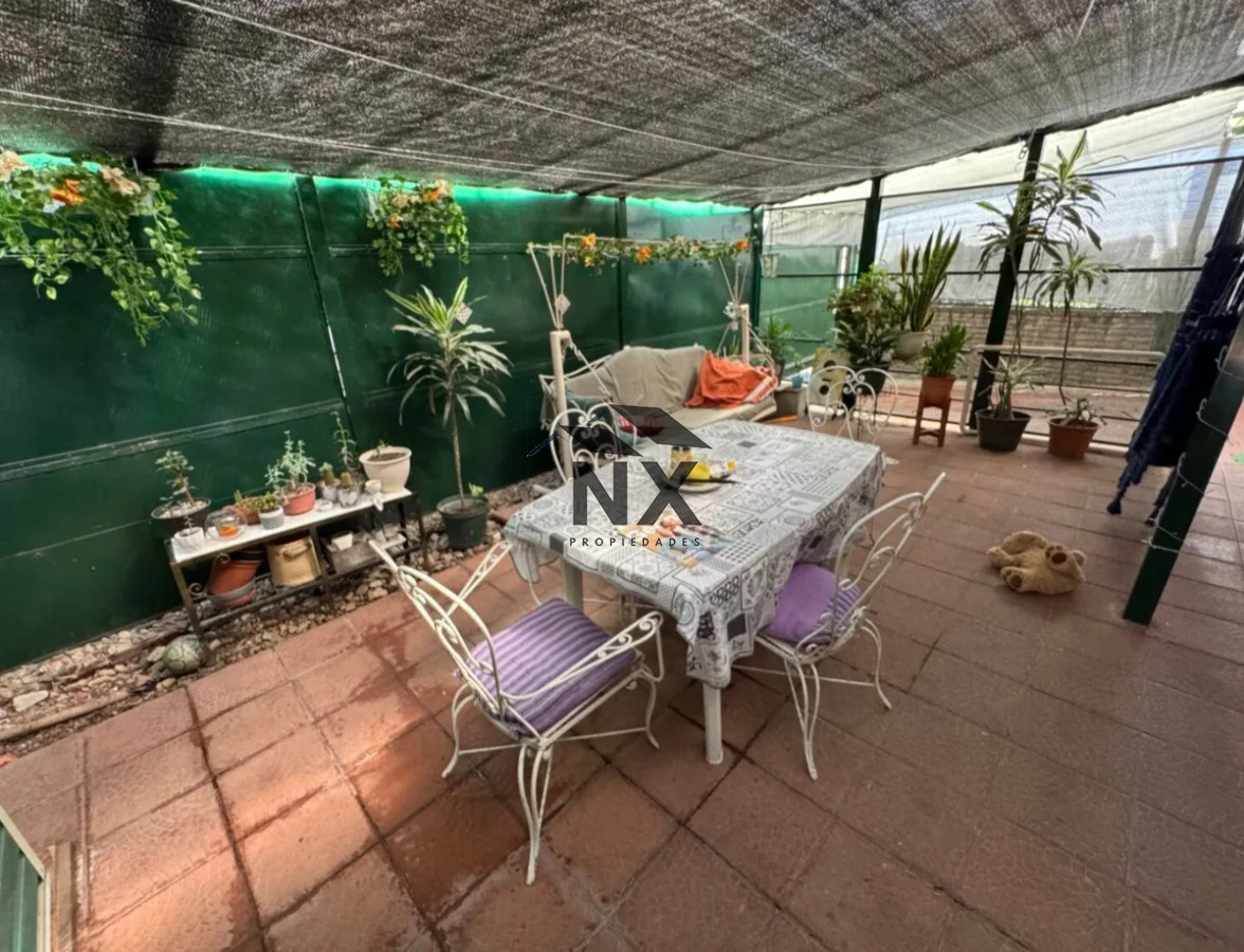 Casa ID.141 - Venta Casa 3 Dormitorios Parrillero en Patio 2 Garage Malvin, T
