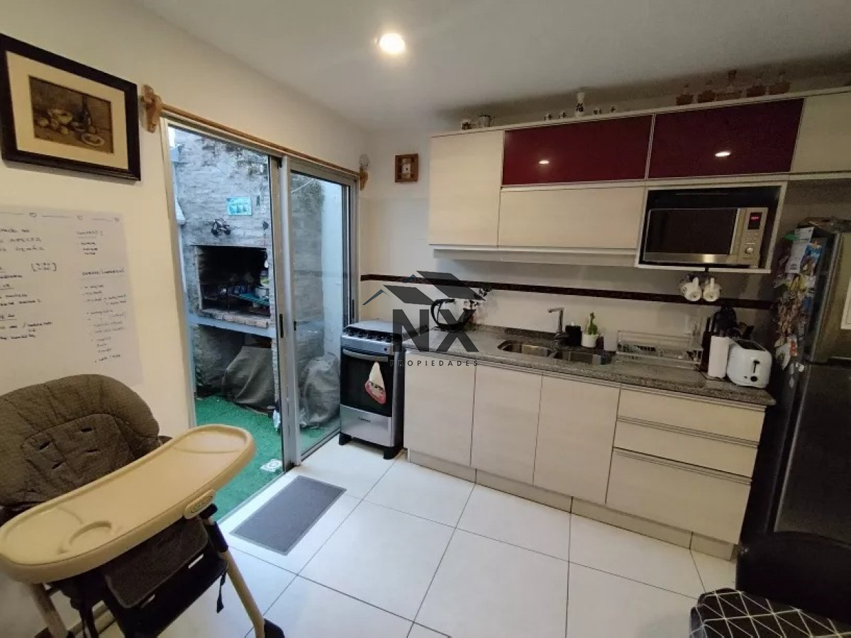 Casa ID.1 - Venta Casa 3 Dormitorios Con Parrillero Pocitos, H
