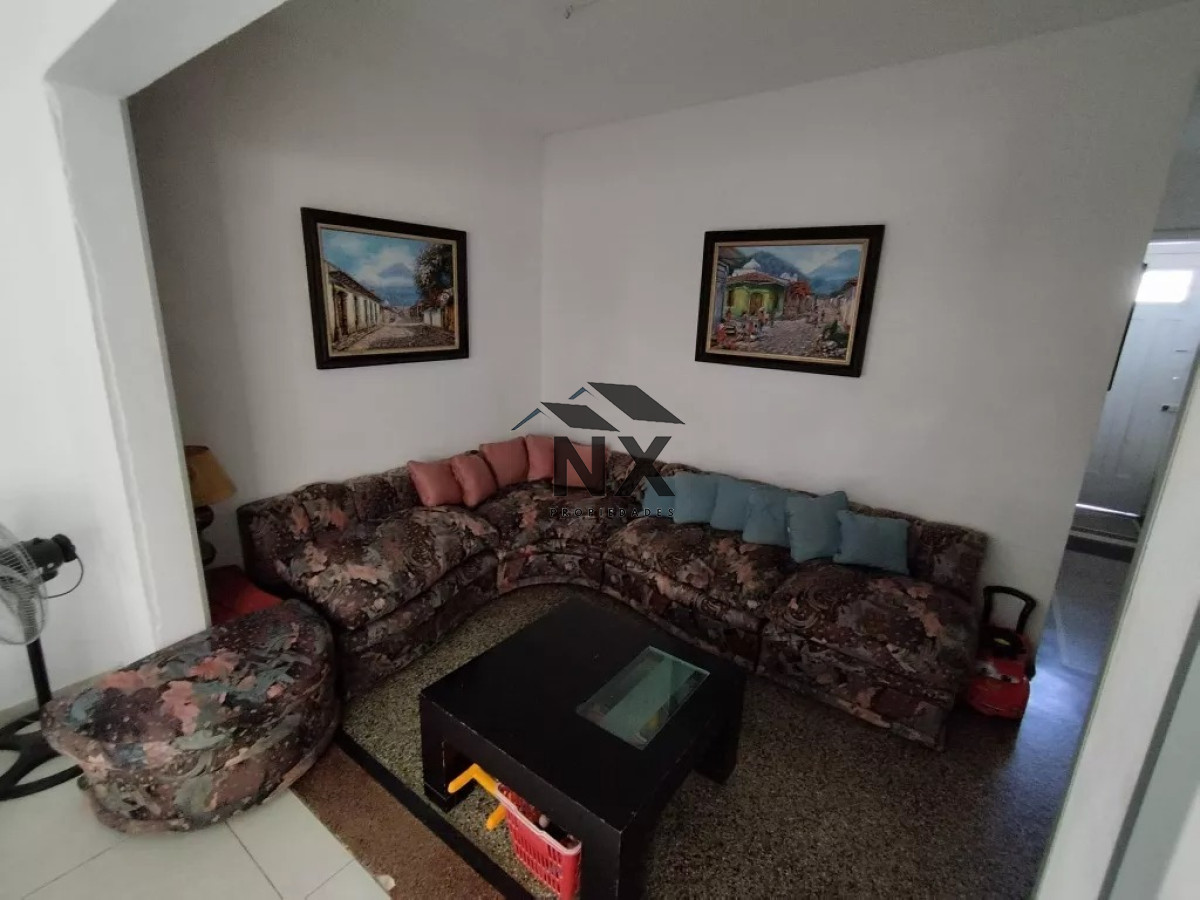 Casa ID.1 - Venta Casa 3 Dormitorios Con Parrillero Pocitos, H