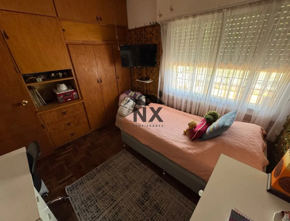 Casa ID.141 - Venta Casa 3 Dormitorios Parrillero en Patio 2 Garage Malvin, T