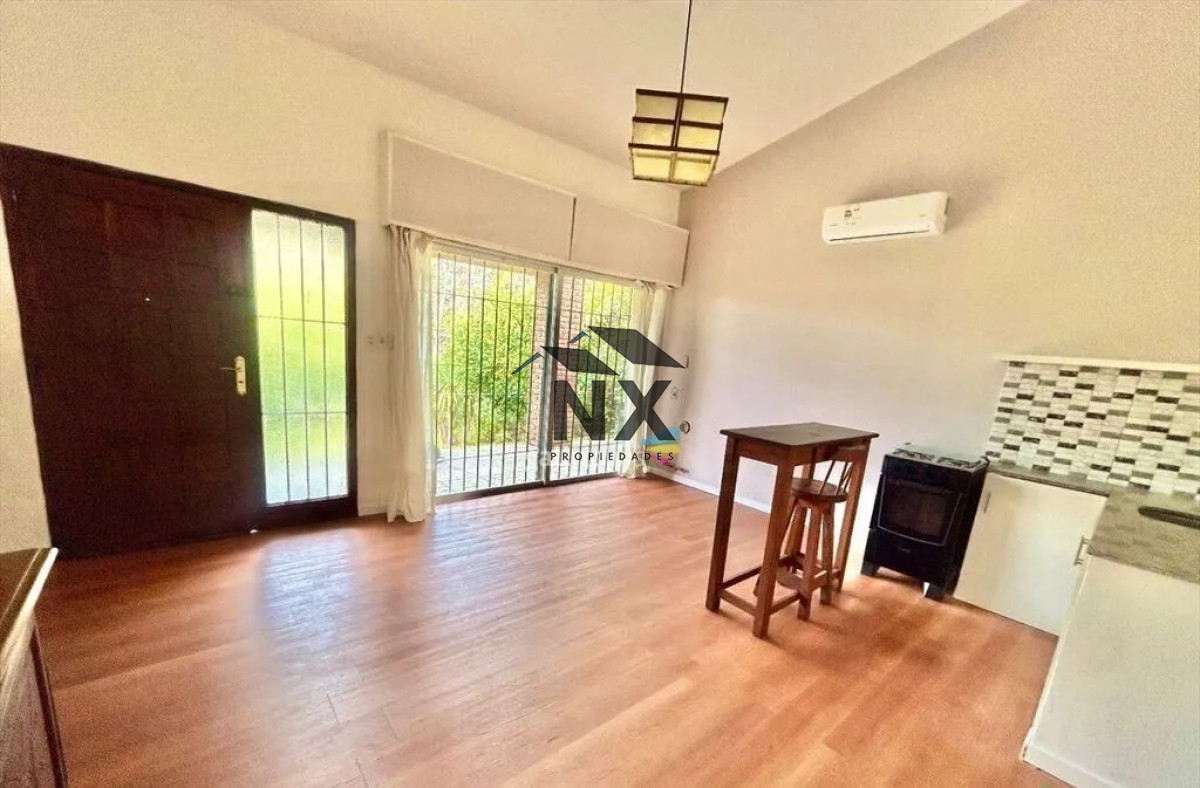 Casa ID.252 - Alquiler Casa, Rambla Costanera, Carrasco, 1 dormitorio, baño. Montevideo