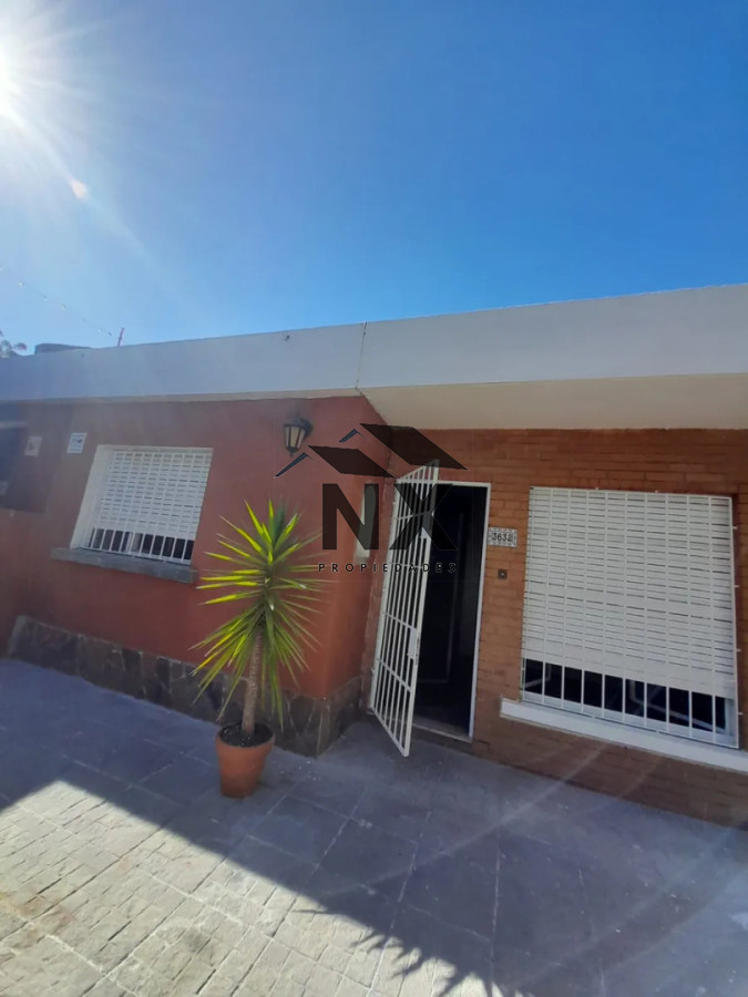 Casa ID.347 - Alquiler Casa 1 Dormitorio, Cocheras, Buceo, T