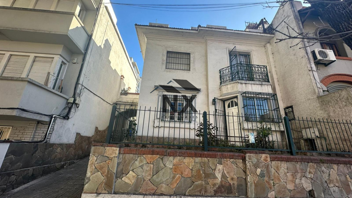 Casa ID.391 - Alquiler Casa 3 Dormitorios Gareje Patio, Punta Carretas Montevideo. H