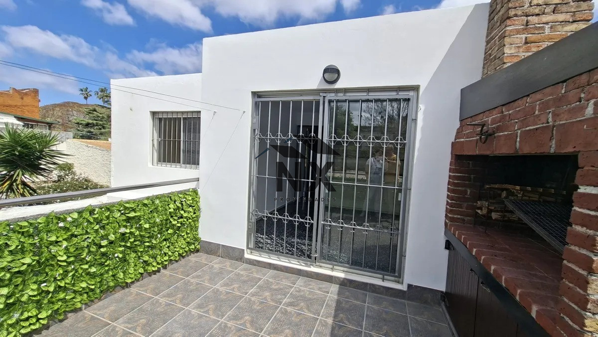 Casa ID.293 - Alquiler Casa a estrenar, 2 Dorm, Parrillero, Villa Dolores, Montevideo